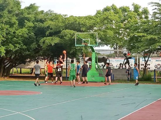 握过农具的 握过农具的