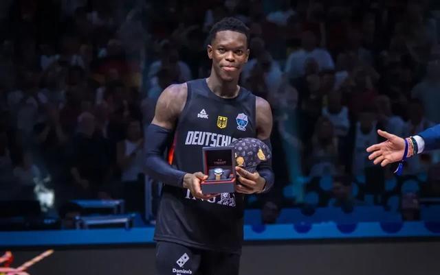 阿德托昆博, 各项奖项的, 场均