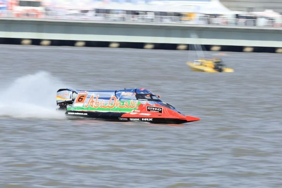 bt, O摩托艇锦, 摩托艇模样