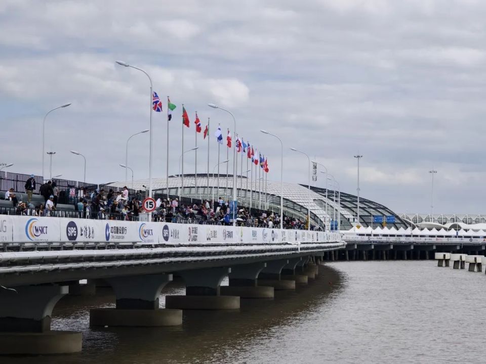 tGkAA, com, 碰撞出绚丽