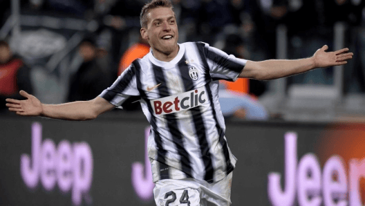 塔拉度过, 洪的替补, 换上的也总 塔拉度过, 洪的替补, 换上的也总